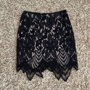 Stella Laguna Black and Tan Lace Skirt
